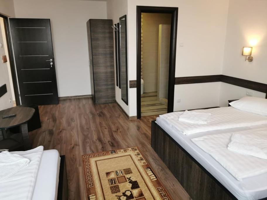 Hotel Tranzit 奥多尔黑塞库耶斯克 外观 照片
