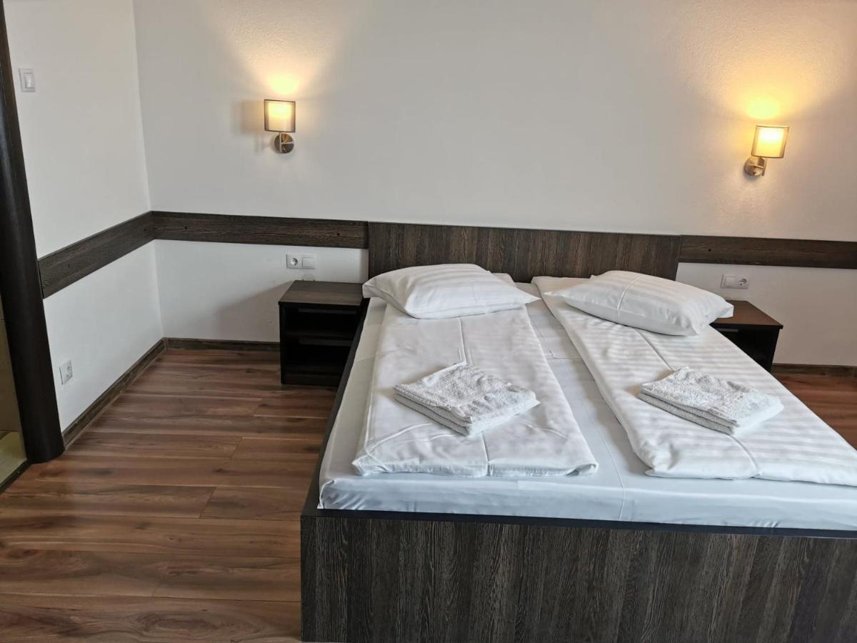 Hotel Tranzit 奥多尔黑塞库耶斯克 外观 照片